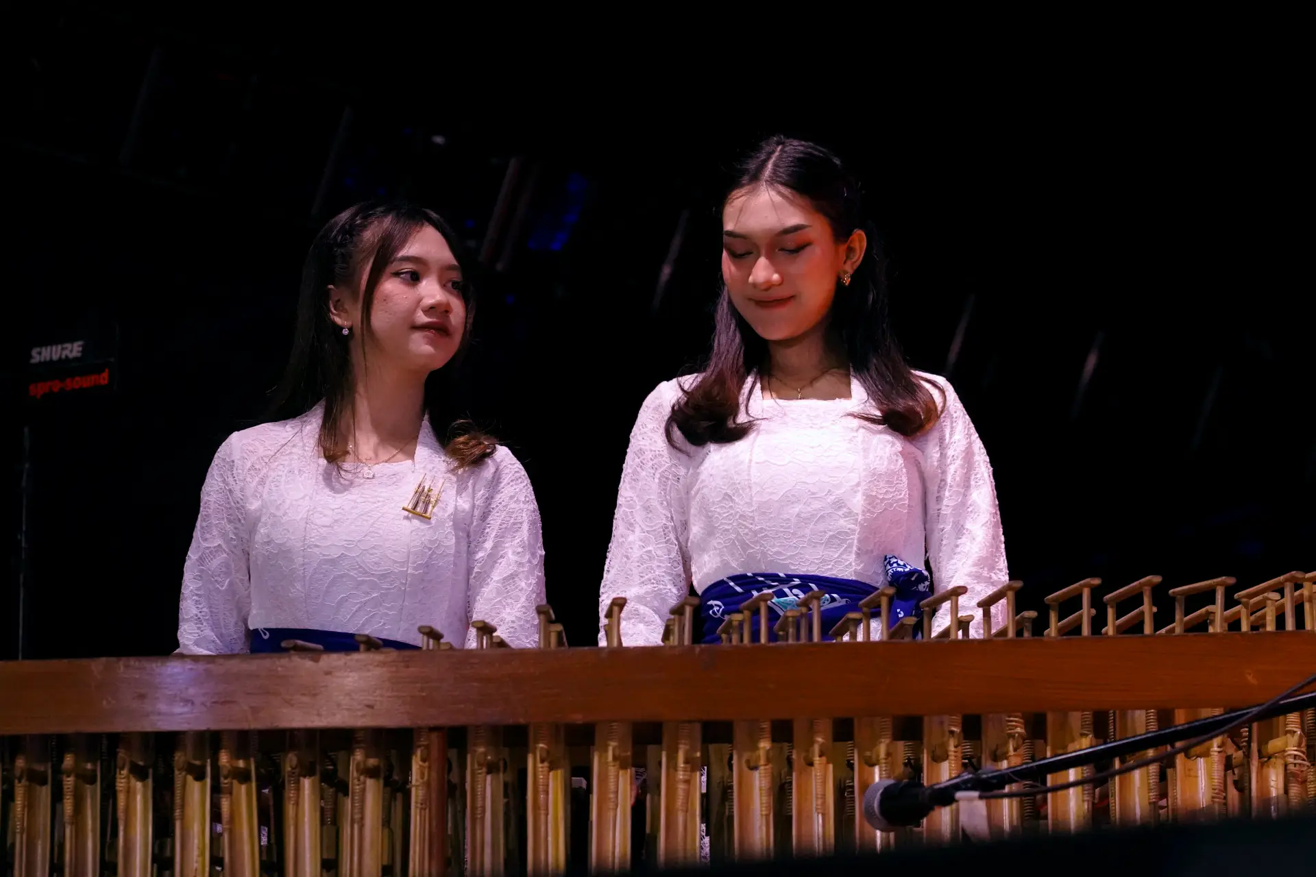 Trio Angklung